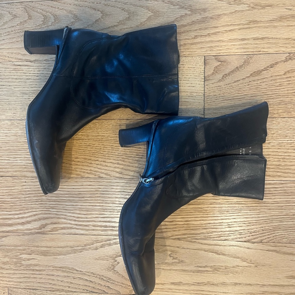 Cole Haan Black Leather Ankle Boots 9.5